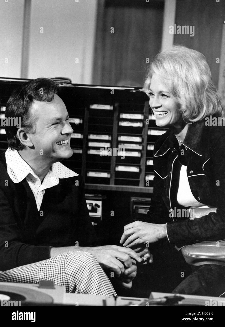 POLICE WOMAN, 'Requiem For Bored Wives' (Season 1), Bob Crane, Angie