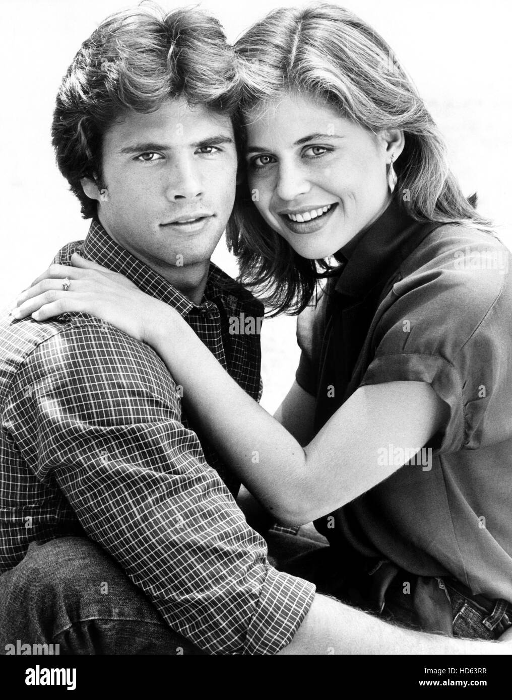 SECRETS OF MIDLAND HEIGHTS, Lorenzo Lamas, Linda Hamilton, 1980-81