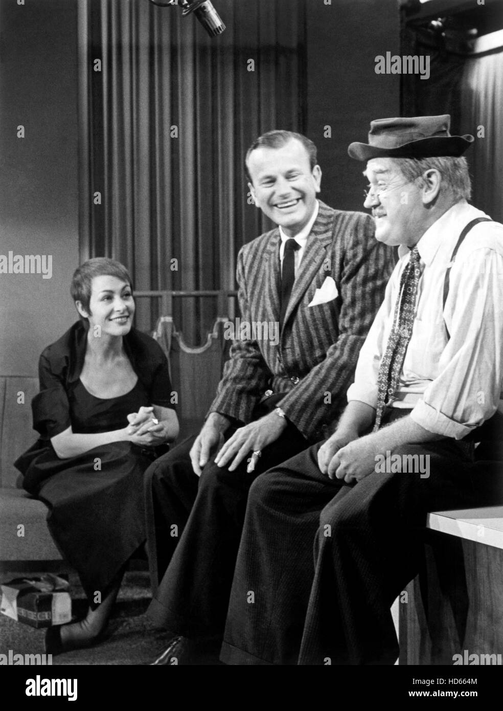 THE TONIGHT SHOW WITH JACK PAAR, from left Genevieve, Jack Paar, Cliff