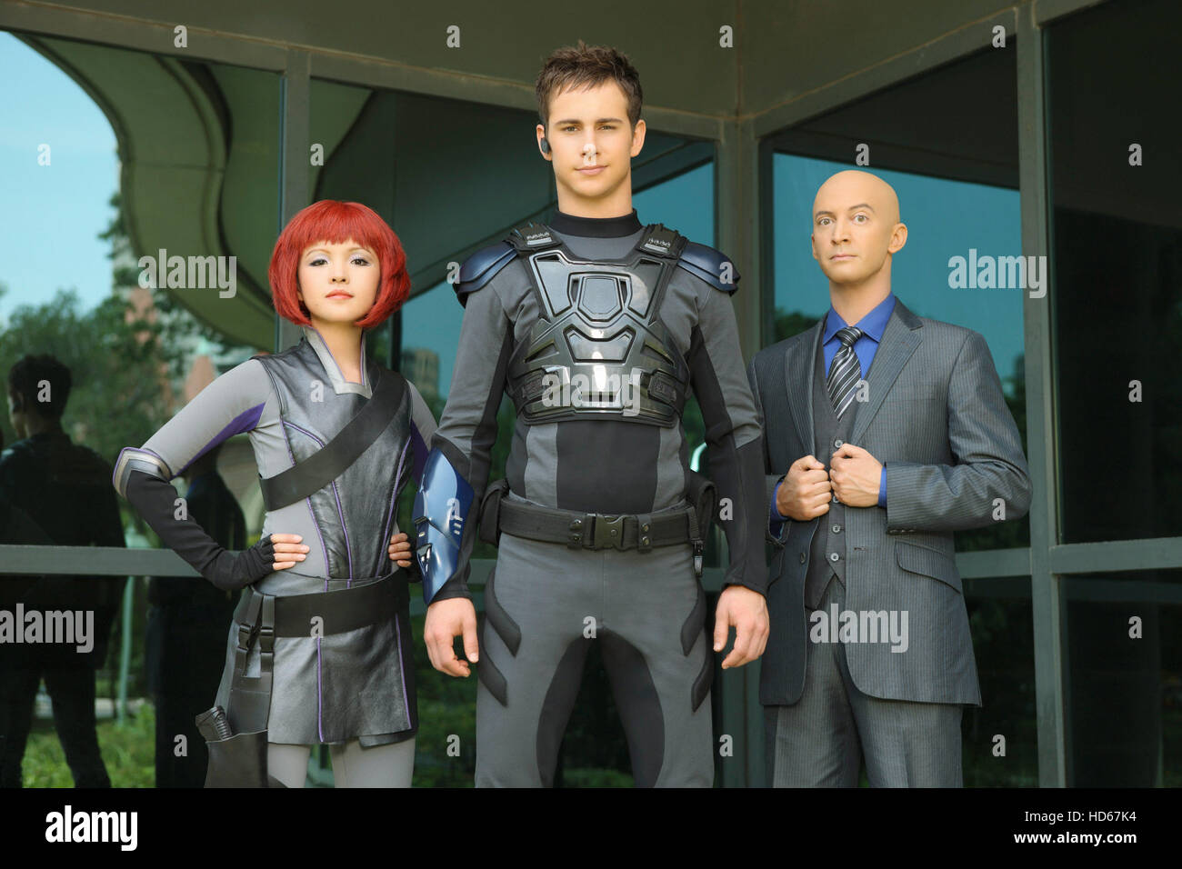 Рами малек агент 007. Который в настоящее время не. Вопросы настоящего времени глагола. Бен гримм фантастическая четверка 2015. Бог на небе в реальной жизни.