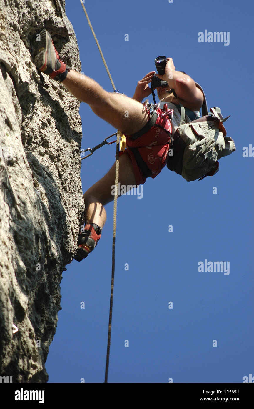 Snapping rope hires stock photography and images Alamy