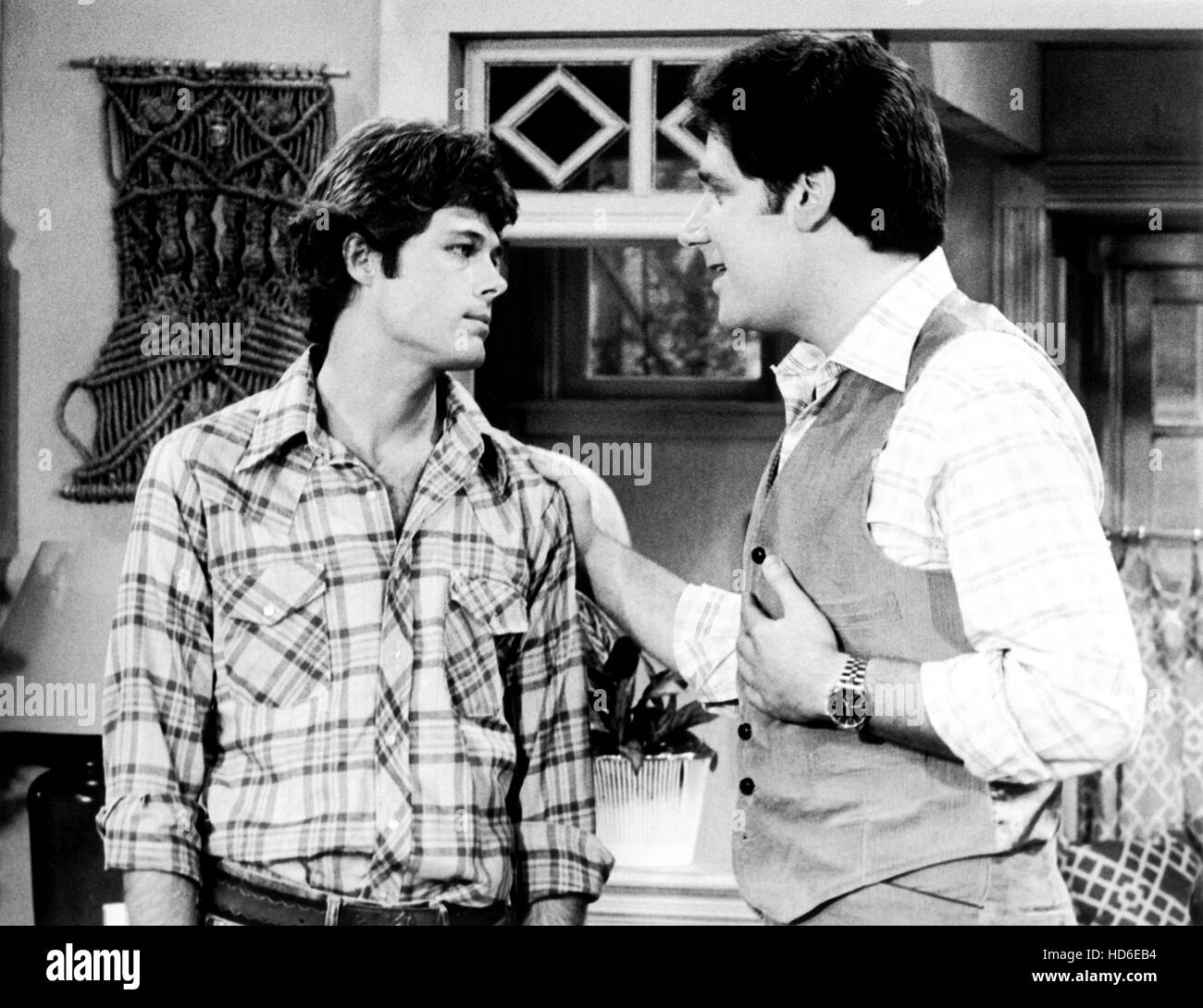 ONE DAY AT A TIME, from left William Kirby Cullen, Richard Masur in