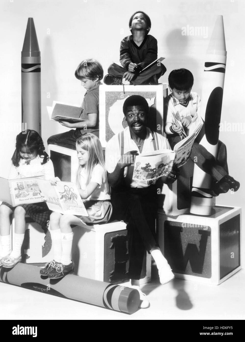 READING RAINBOW, LeVar Burton (front center), 19832006, © PBS/courtesy