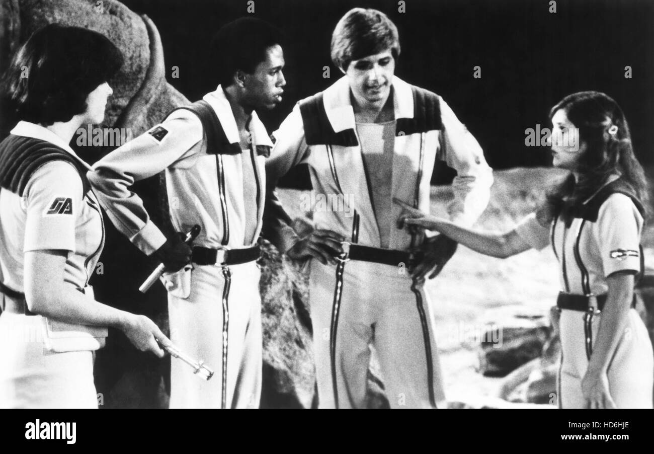 SPACE ACADEMY, (from left) Maggie Cooper, Ty Henderson, Ric Carrott