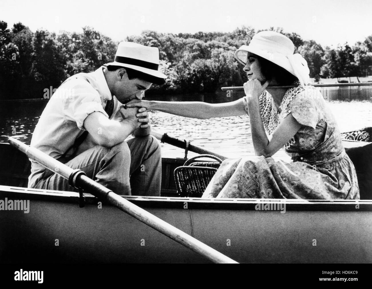 UNDER THE BILTMORE CLOCK, Lenny Von Dohlen, Sean Young, 1986 Stock