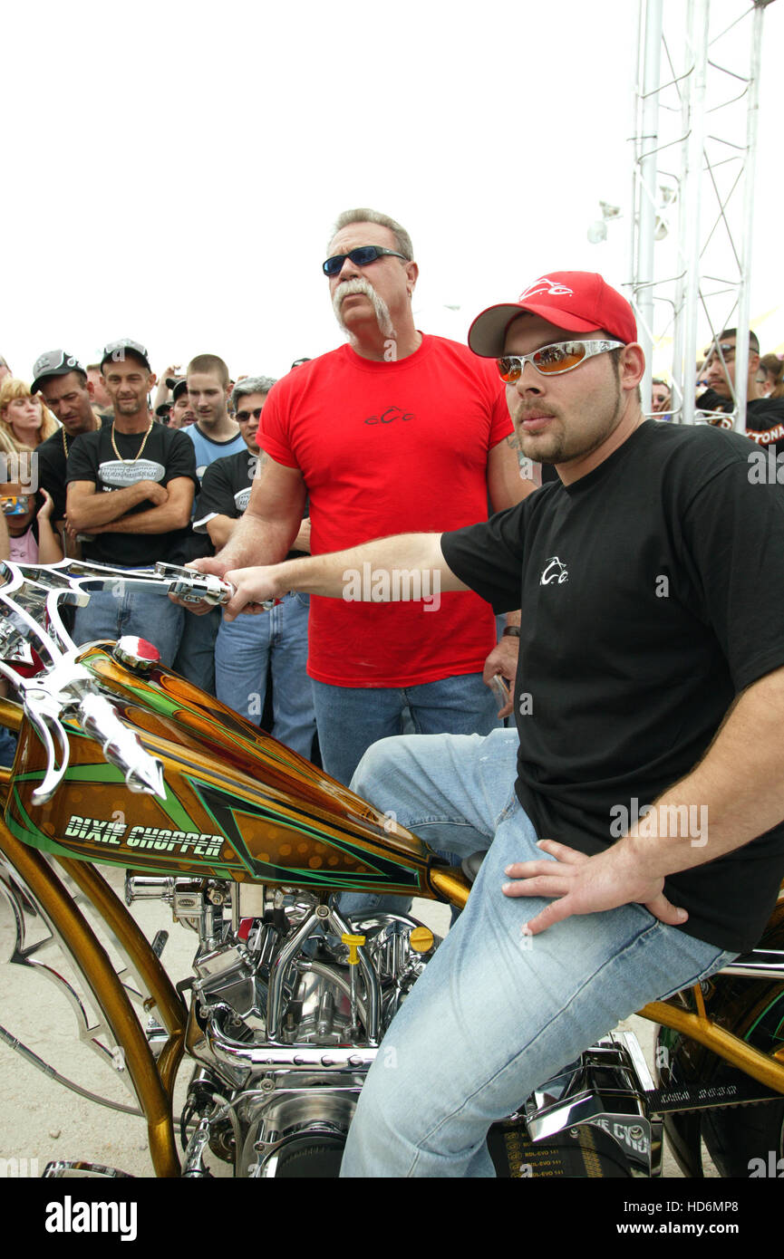 AMERICAN CHOPPER THE SERIES, Paul Teutul Sr., Paul Teutul Jr., 2002 10. © Discovery Channel