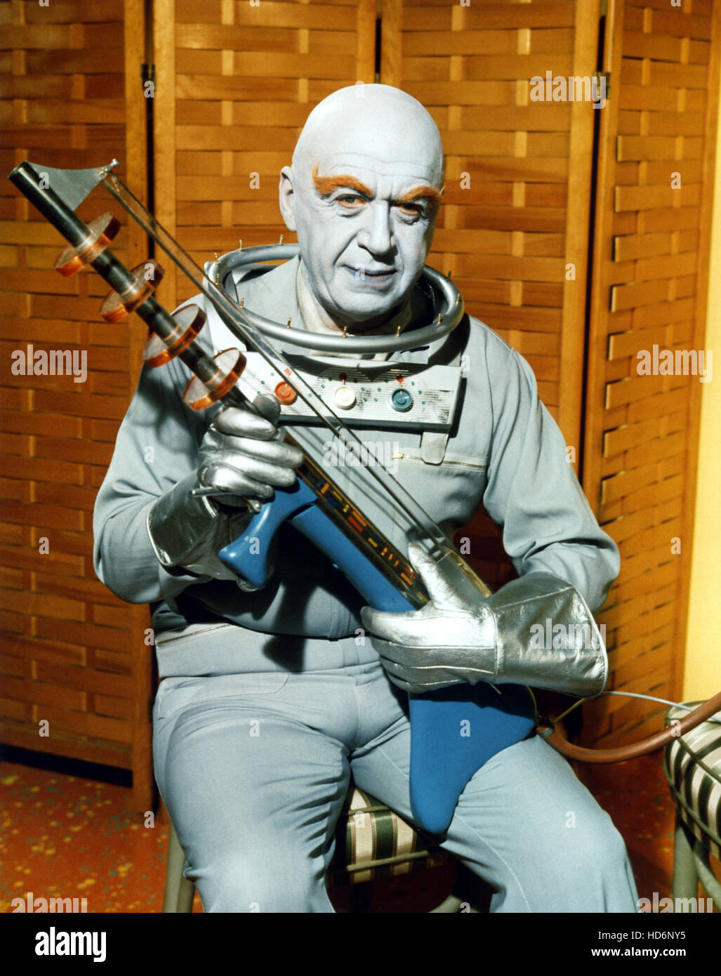 BATMAN Otto Preminger As Mr Freeze Green Ice Deep Freeze Season batman-otto-preminger-as-mr-freeze-green-ice-deep-freeze-season