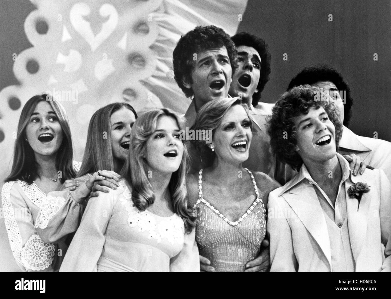 THE BRADY BUNCH VARIETY HOUR, Maureen McCormick, Geri Reischl, Susan Olsen, Florence Henderson