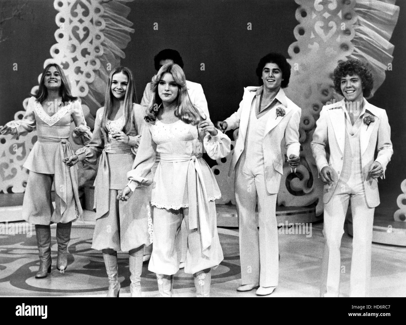 THE BRADY BUNCH VARIETY HOUR, Maureen McCormick, Geri Reischl, Susan