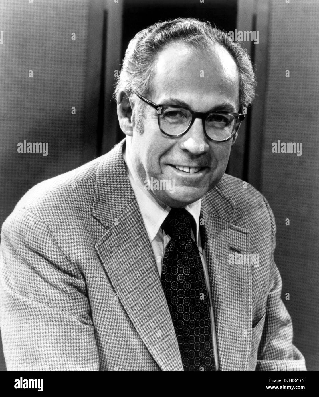 WASHINGTON WEEK IN REVIEW, Paul Duke, 1967, ©PBS/courtesy Everett