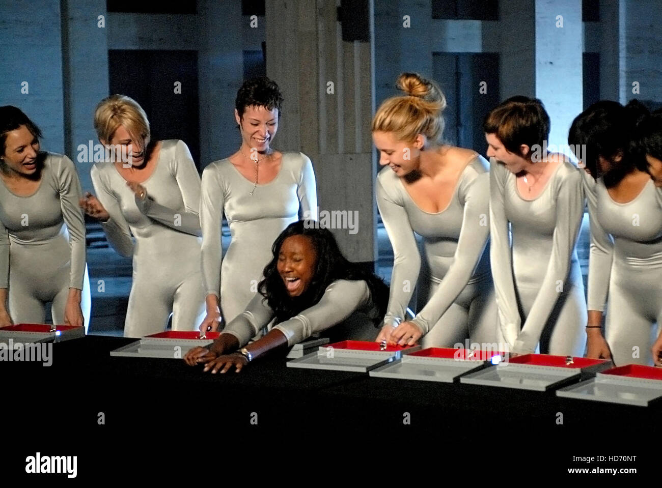 AMERICA'S NEXT TOP MODEL, Sarah and Felicia, 'The Girl Who Changes Her