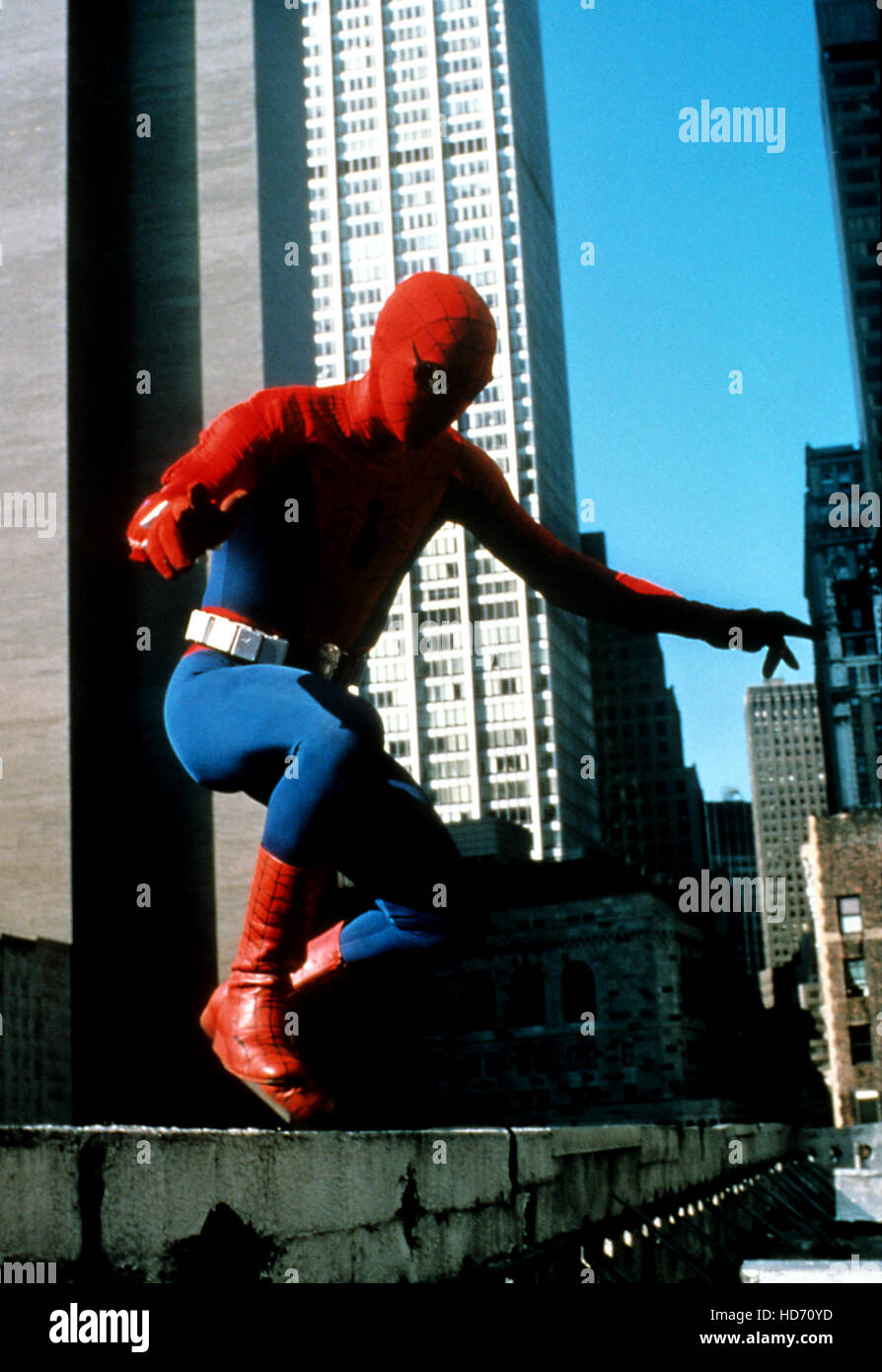 El Hombre Araña Ataca De Nuevo 1978 Nicholas hammond spiderman hi-res stock photography and images - Alamy