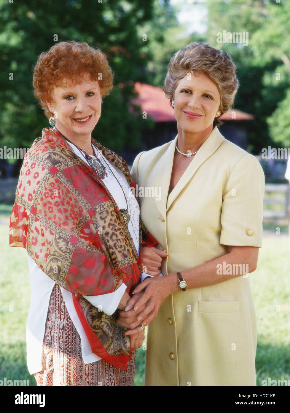 BEST FRIENDS FOR LIFE, (from left) Gwen Verdon, Linda Lavin, (aired