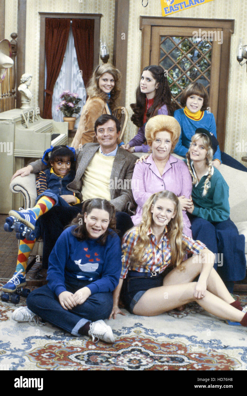 Lisa Whelchel Sings The Facts Of Life Lisa Whelchel Facts Of Life