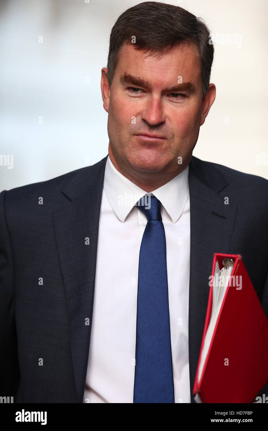David Gauke, Chief Secretary to the Treasury, as ministers arrive at 10 Downing Street, London, for this weeks Cabinet meeting.  Featuring: David Gauke Where: London, United Kingdom When: 13 Sep 2016 Stock Photo