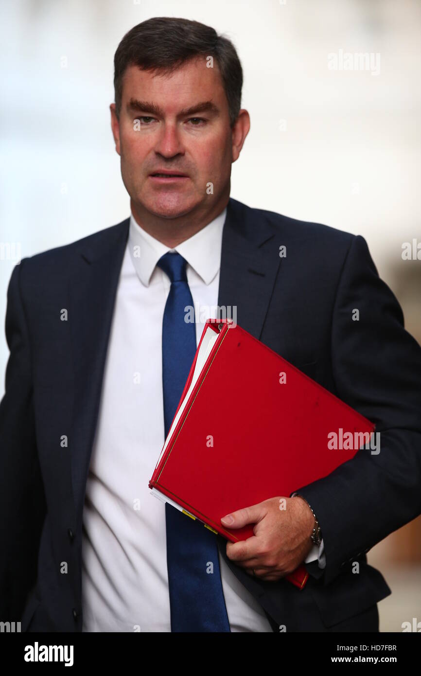 David Gauke, Chief Secretary to the Treasury, as ministers arrive at 10 Downing Street, London, for this weeks Cabinet meeting.  Featuring: David Gauke Where: London, United Kingdom When: 13 Sep 2016 Stock Photo