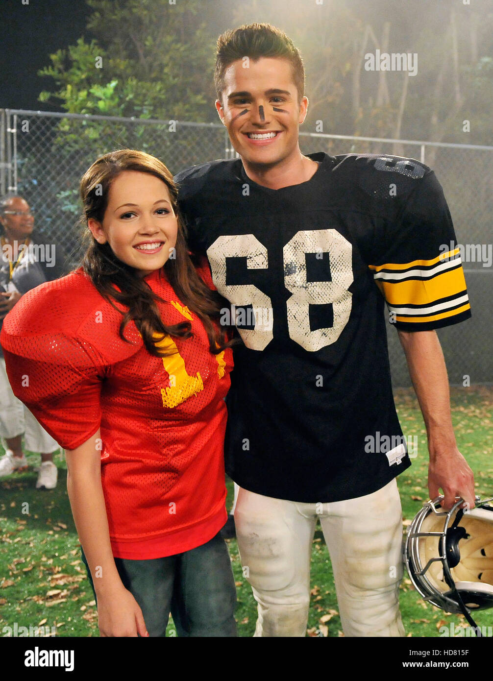LAB RATS, (from left) Kelli Berglund, Spencer Boldman, App', (Season 1, ep. 103