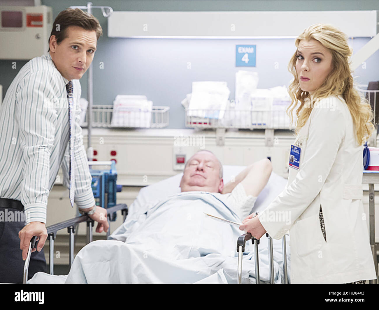 NURSE JACKIE, (from left): Peter Facinelli, Betty Gilpin, 'Clean