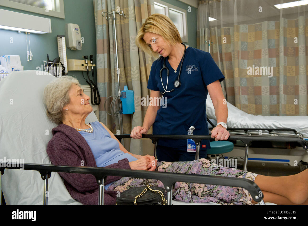 NURSE JACKIE, (from left): Lynn Cohen, Edie Falco, 'Chaud & Froid ...