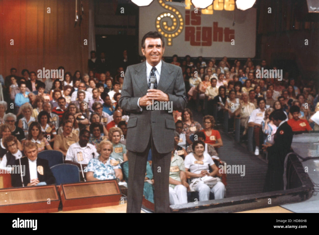 THE NEW PRICE IS RIGHT, host Dennis James, 19721976 Stock Photo Alamy