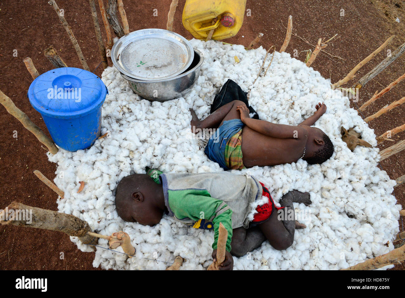 BURKINA FASO, village Soumousso, cotton harvest, children transport