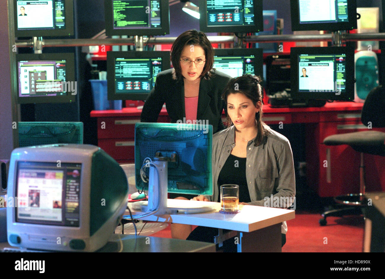 SNOOPS, Paula Marshall, Gina Gershon, 1999, TM and Copyright (c)20th