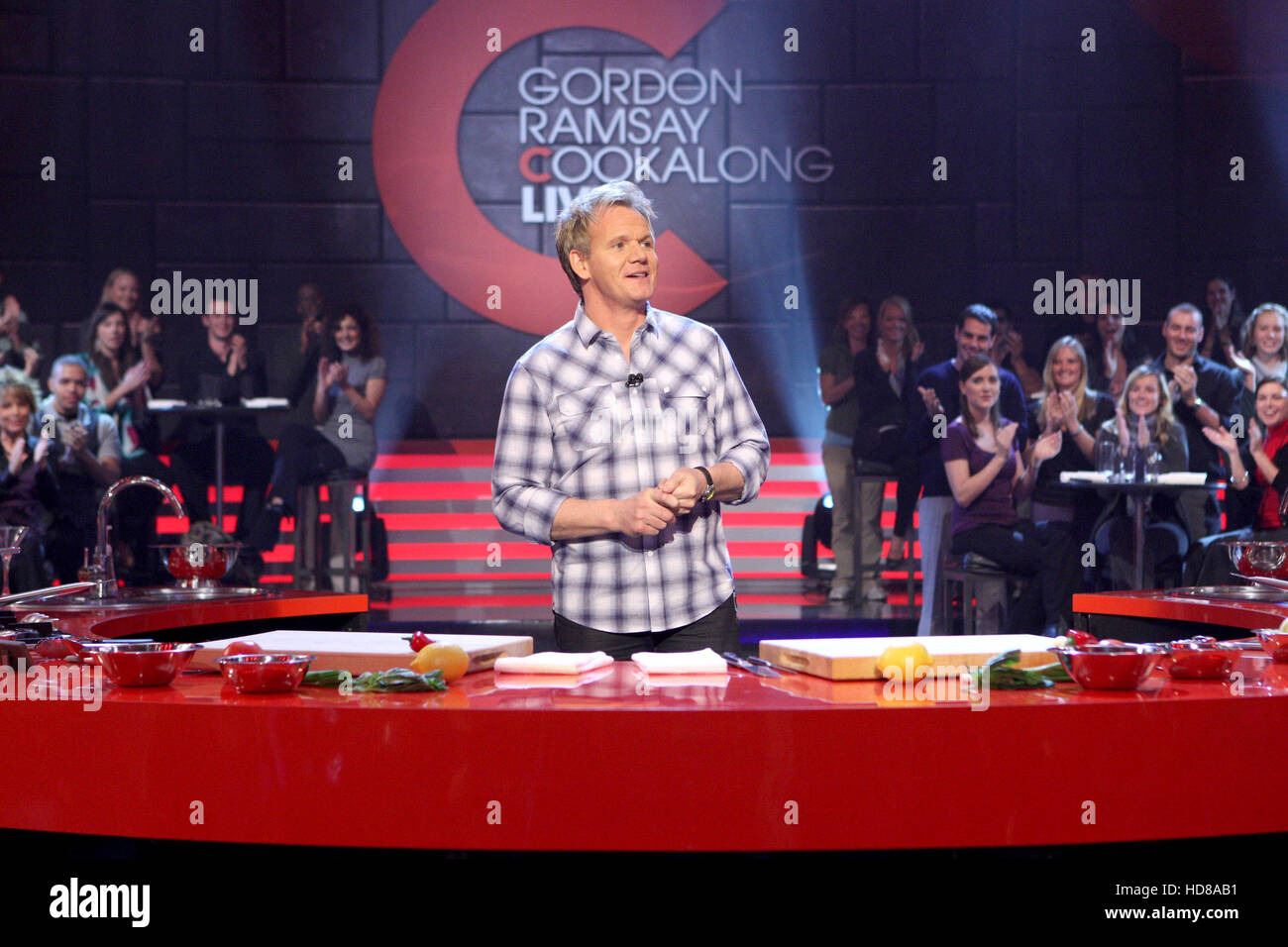 GORDON RAMSAY COOKOFF LIVE, chef Gordon Ramsay, (aired December 15 ...