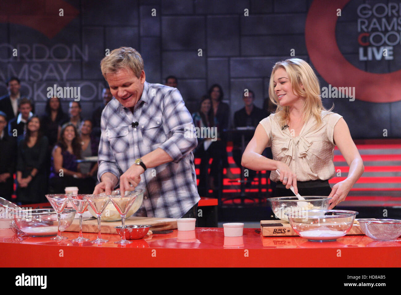 GORDON RAMSAY COOKOFF LIVE, (from left): chef Gordon Ramsay, LeAnn ...