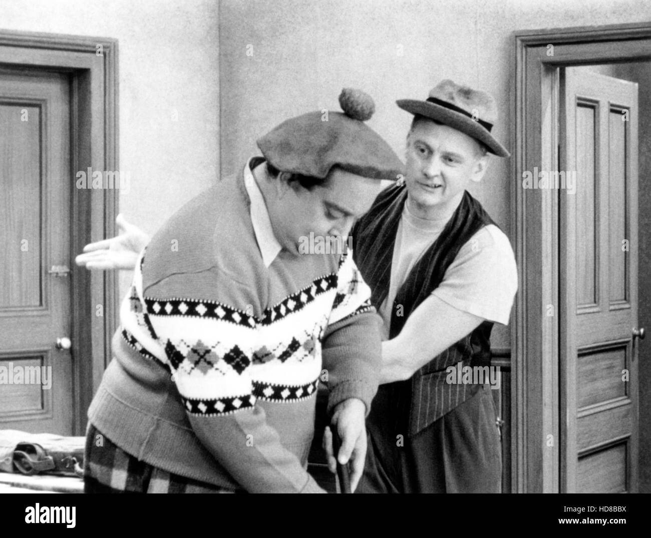 THE HONEYMOONERS, Jackie Gleason, Art Carney, 'The Golfer', (Season 1
