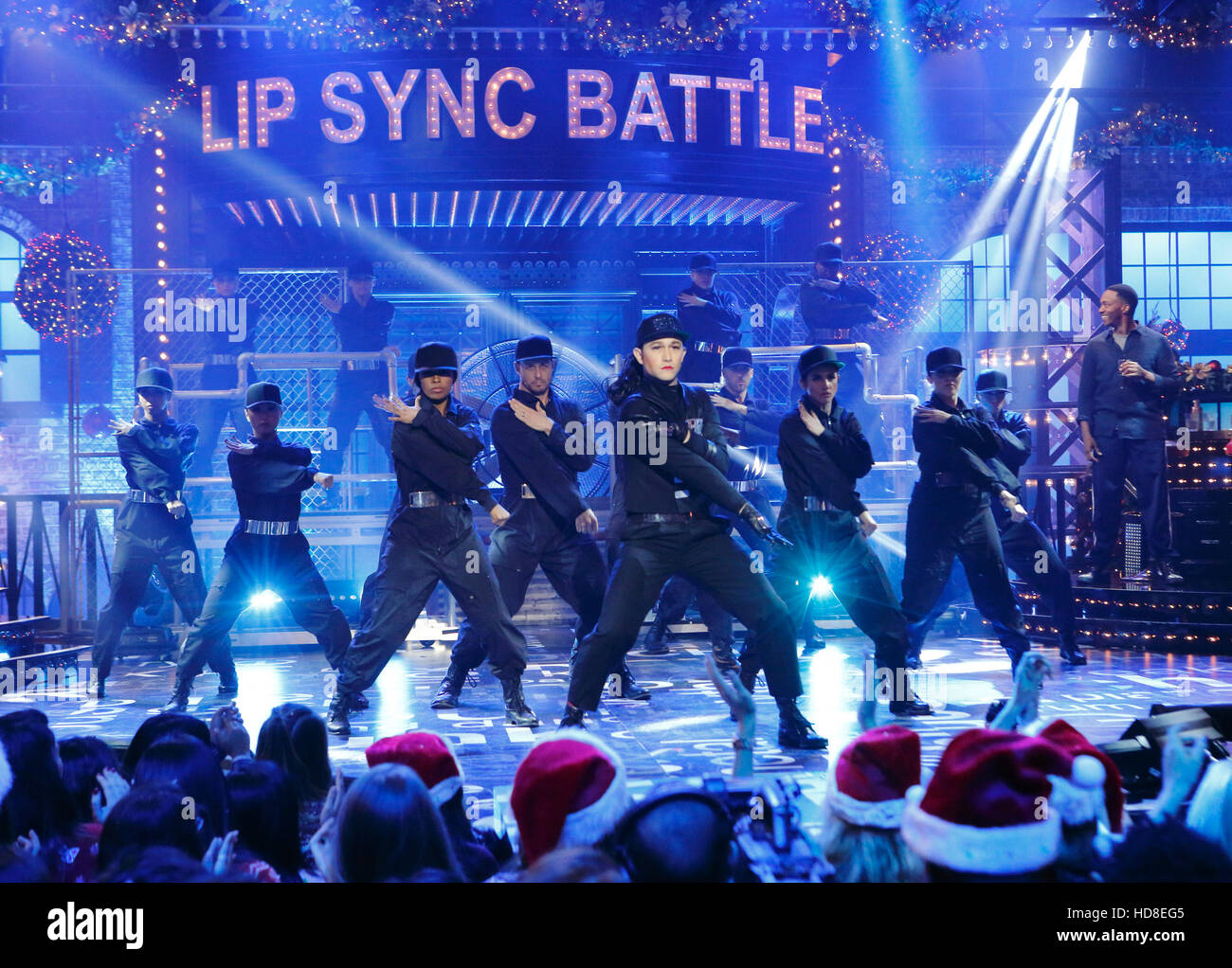 LIP SYNC BATTLE, Joseph GordonLevitt (center lip syncing