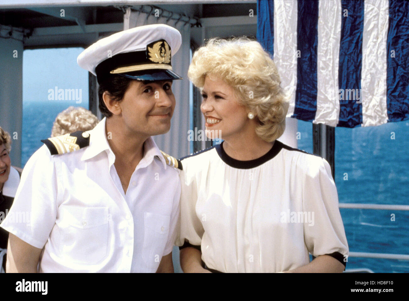 THE LOVE BOAT, Fred Grandy, Lauren Tewes, 19771986. © Aaron Spelling(04)