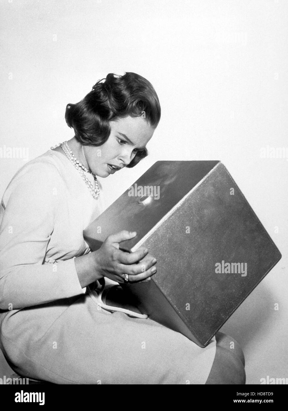 The outer limits melinda plowman season 1 ep don t open till