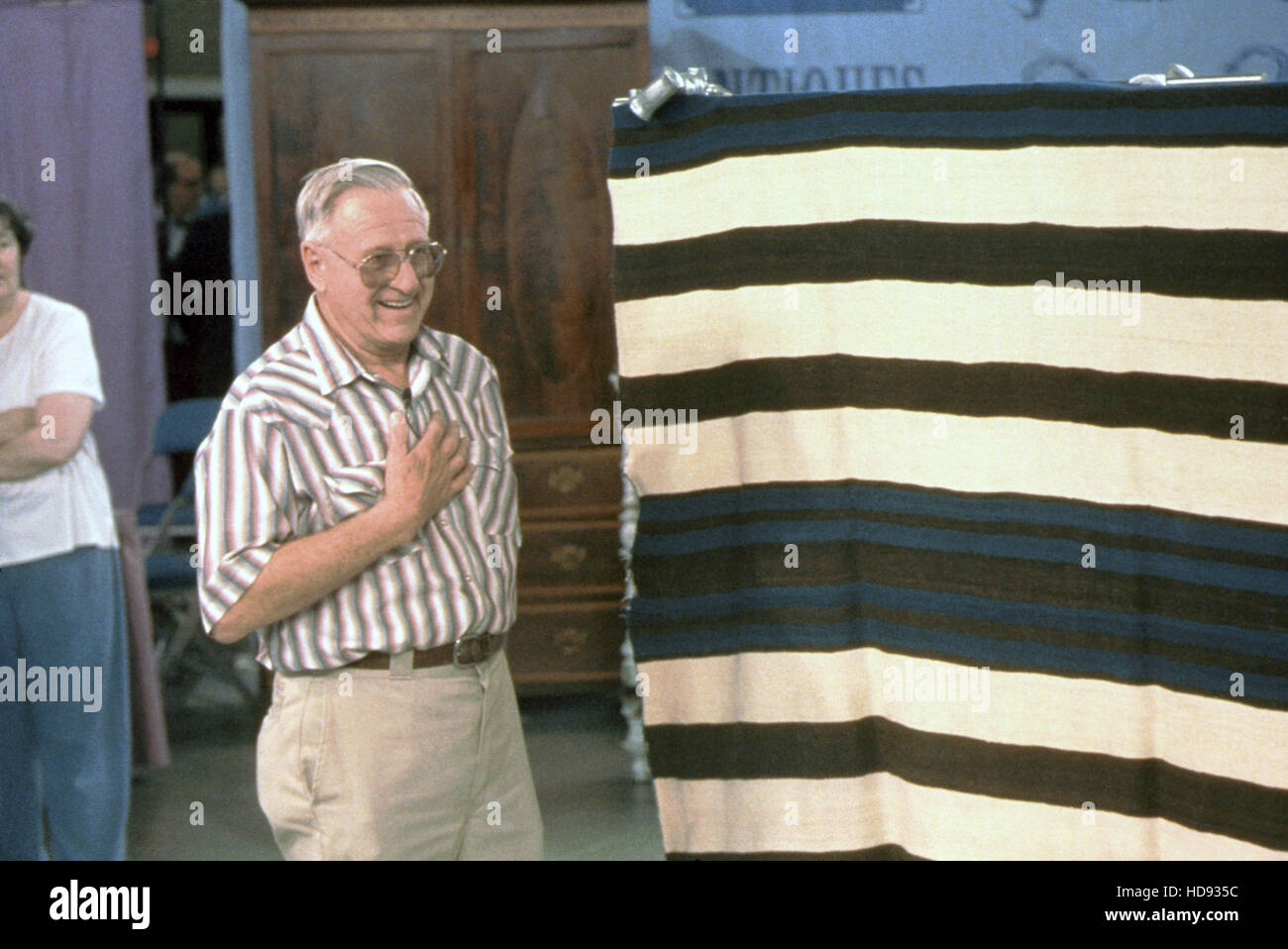ANTIQUES ROADSHOW, owner of Navajo blanket reacting to appraisal price