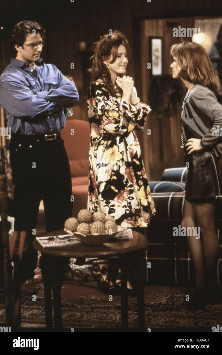 CAROLINE IN THE CITY, (from left) Eric Lutes, Joely Fisher, Lea