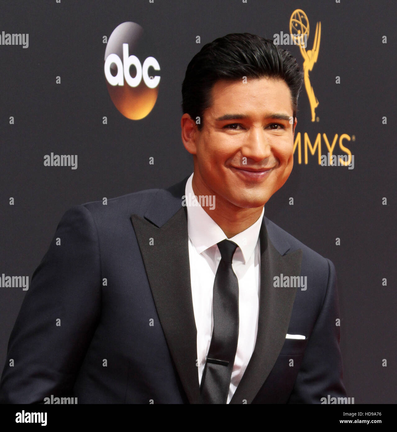 68th-emmy-awards-arrivals-2016-held-at-the-microsoft-theater-featuring