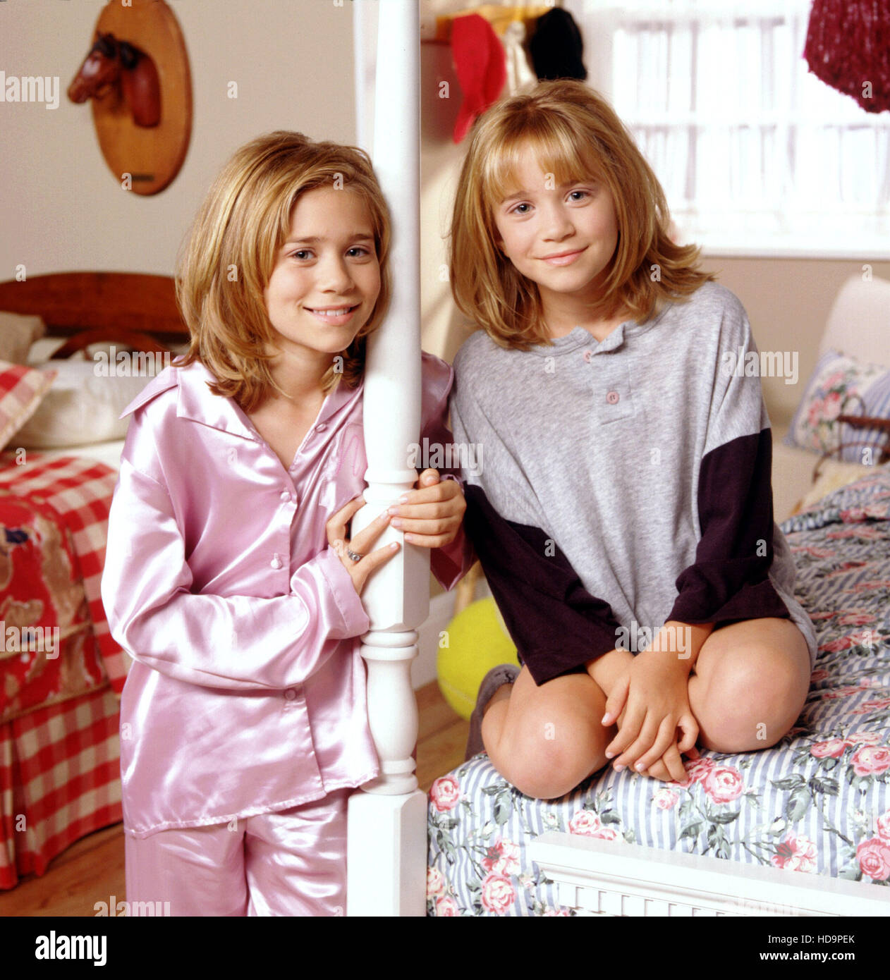 Mary Kate And Ashley Olsen 1998