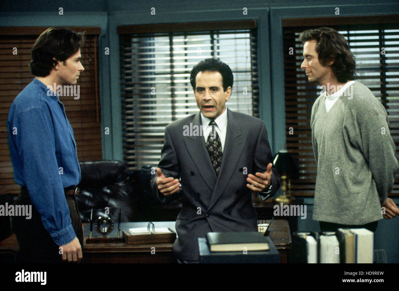 WINGS, Timothy Daly, Tony Shalhoub, Steven er (1996Season 7), 1990