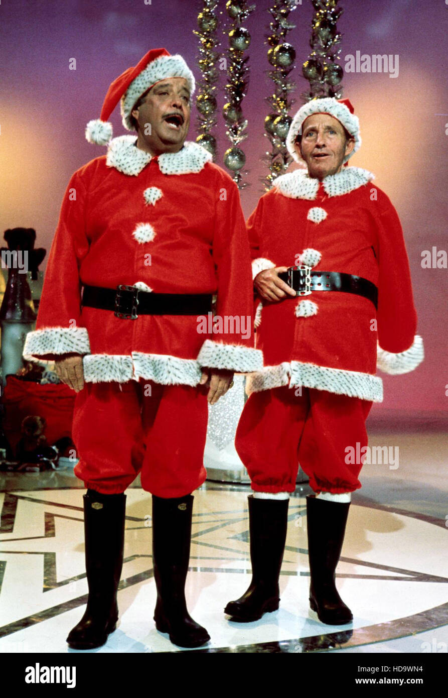 BING CROSBY HOLIDAY SPECIAL, Jackie Gleason, Bing Crosby, 1976, dressed