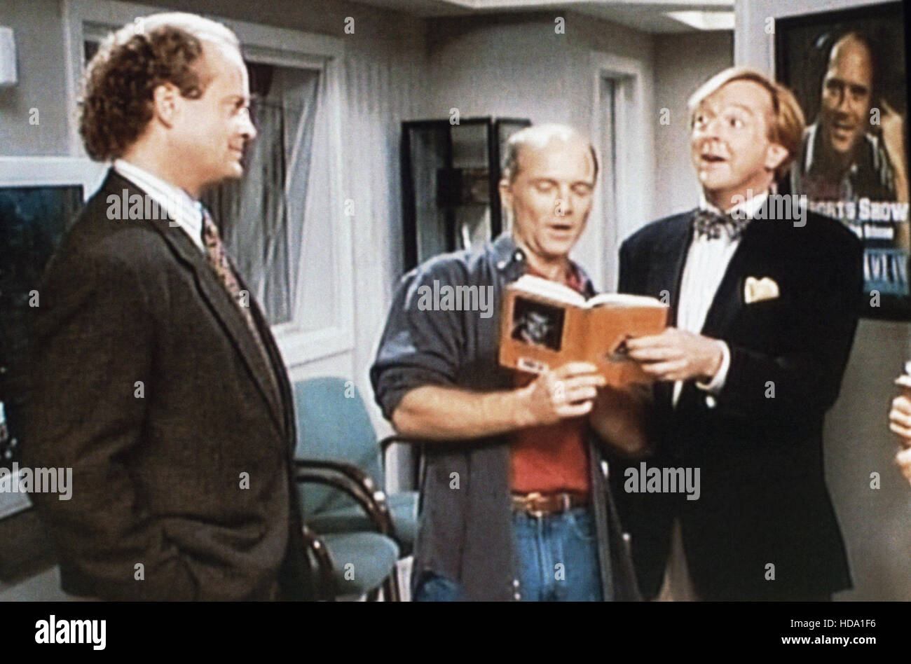 FRASIER, (from left): Kelsey Grammer, Dan Butler, Edward Hibbert, 'Slow  Tango in South Seattle', (Season 2, aired Sept. 20 Stock Photo - Alamy, image size:1300x948