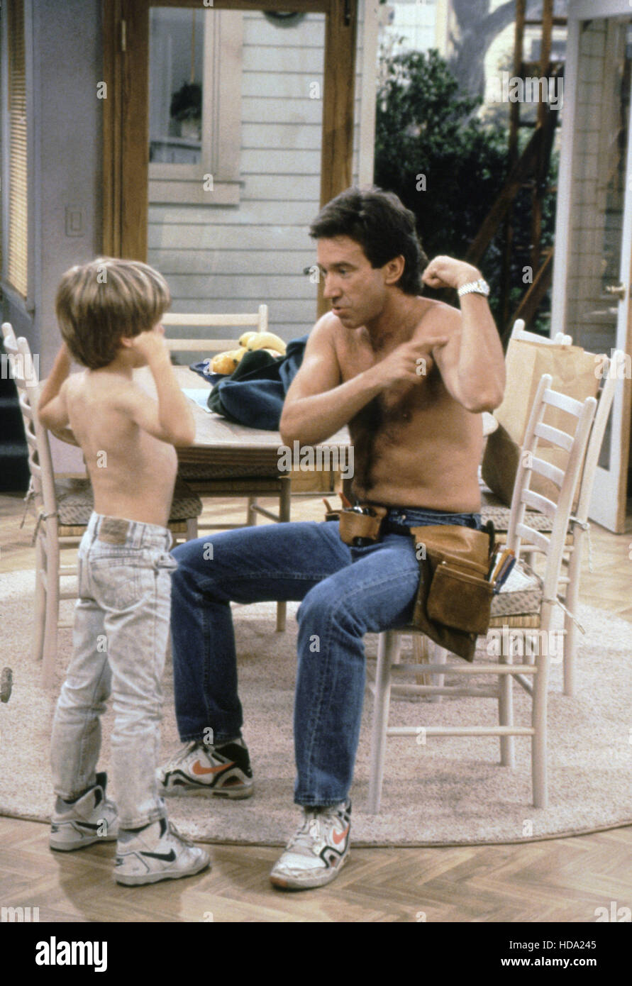 HOME IMPROVEMENT, (from left): Taran Noah Smith, Tim Allen, ‘Pilot