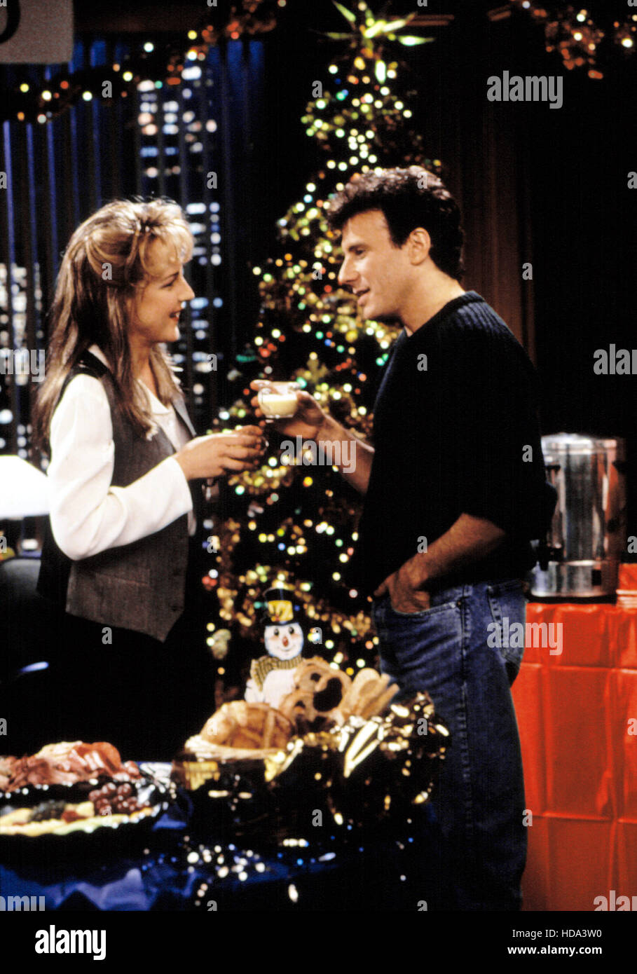 MAD ABOUT YOU, Helen Hunt, Paul Reiser, 199299, © NBC / Courtesy Everett Collection Stock