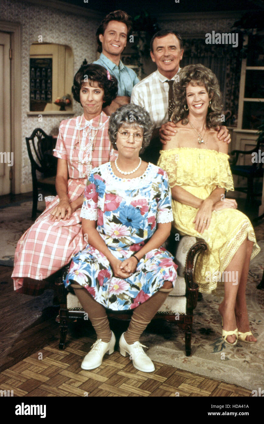 MAMA'S FAMILY, (clockwise from top left) Allan Kayser, Ken Berry