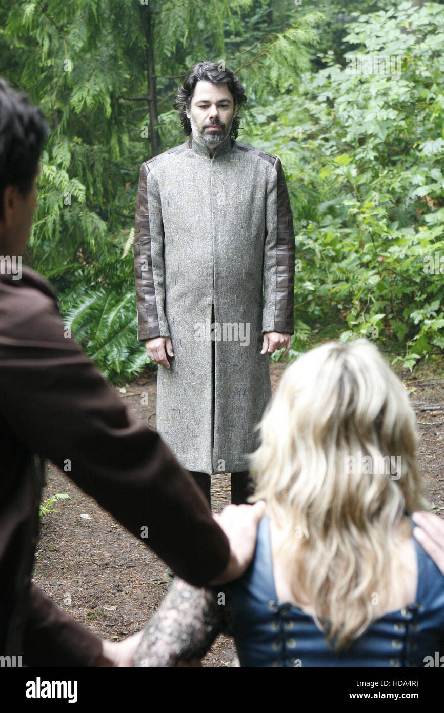 STARGATE ATLANTIS, Jonathan Holmes, Jewel Staite (back to camera), 'Identity', (Season 5