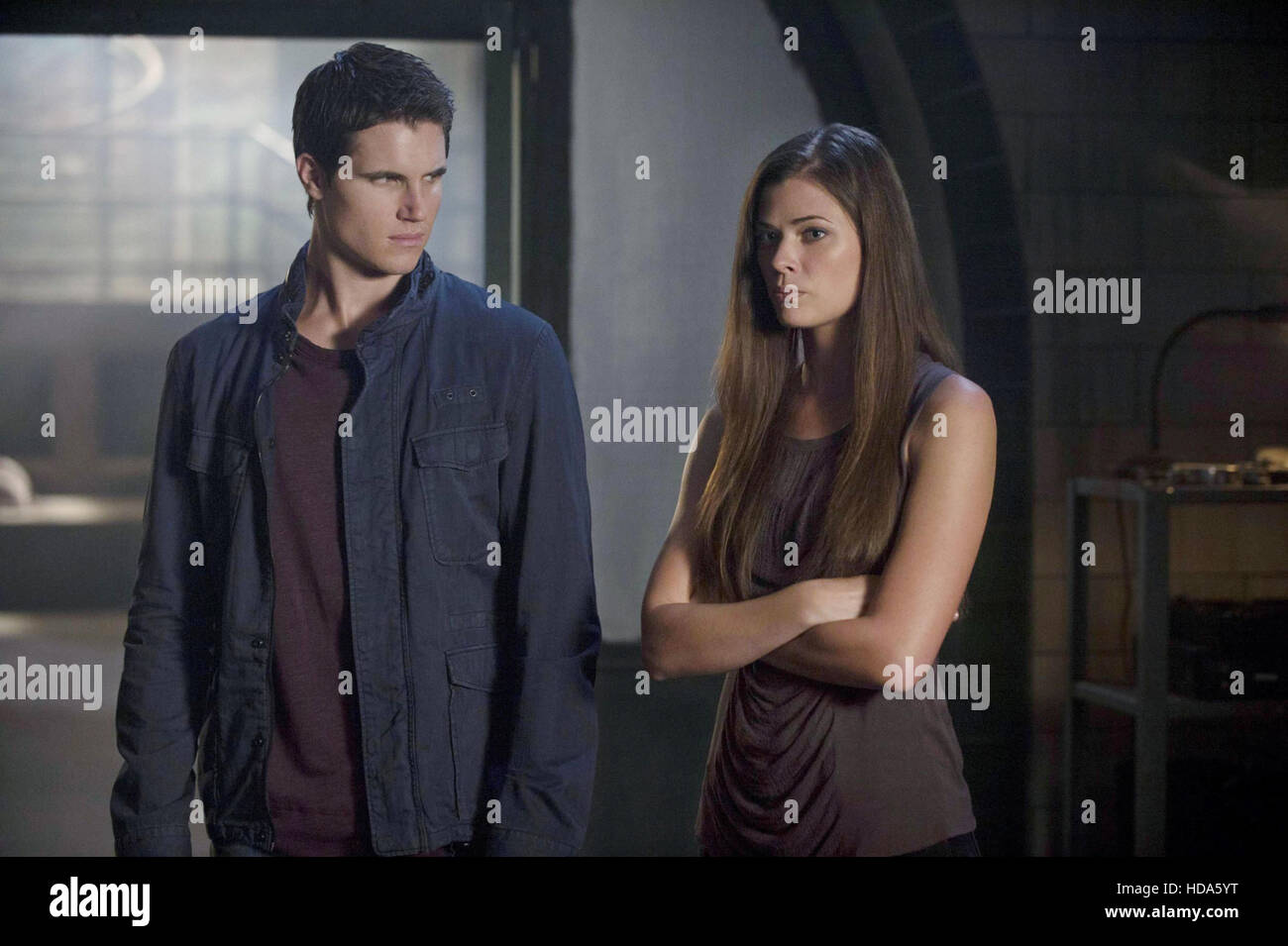 THE TOMORROW PEOPLE L r Robbie Amell Peyton List In Kill Or Be the-tomorrow-people-l-r-robbie-amell-peyton-list-in-kill-or-be