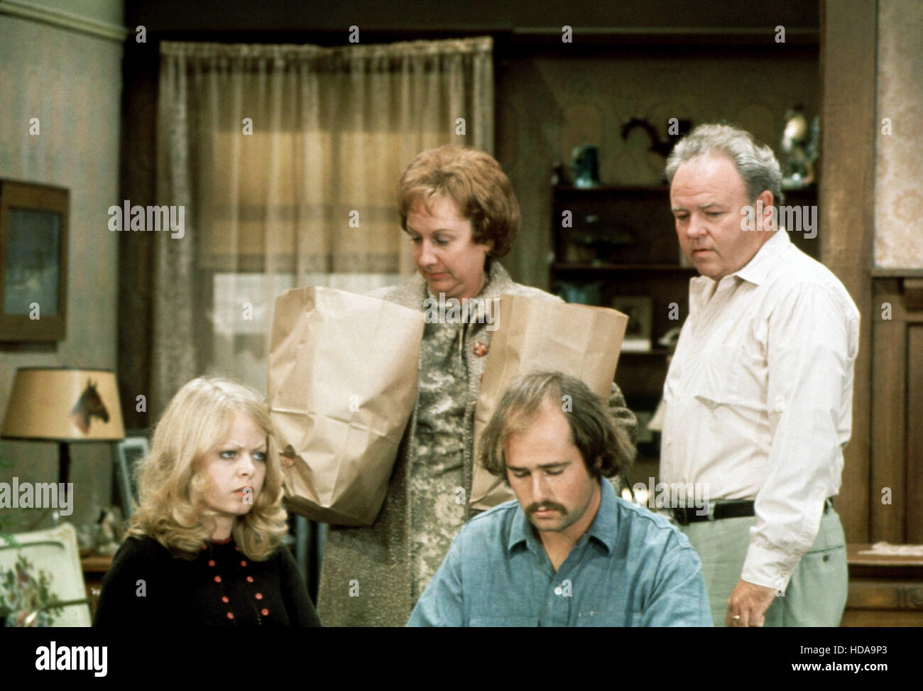 ALL IN THE FAMILY, from left Sally Struthers, Jean Stapleton, Rob
