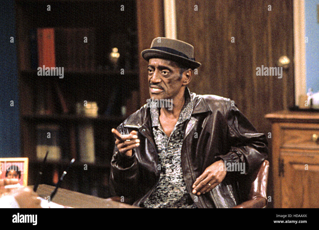 THE COSBY SHOW, Sammy Davis Jr., 1984-92, yr. episode 'No Baby' aired 2/6/89, © NBC / Courtesy: Everett Collection Stock Photo - Alamy