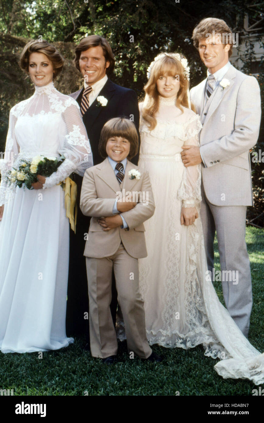 EIGHT IS ENOUGH, from left Joan Prather, Grant Goodeve, Adam Rich