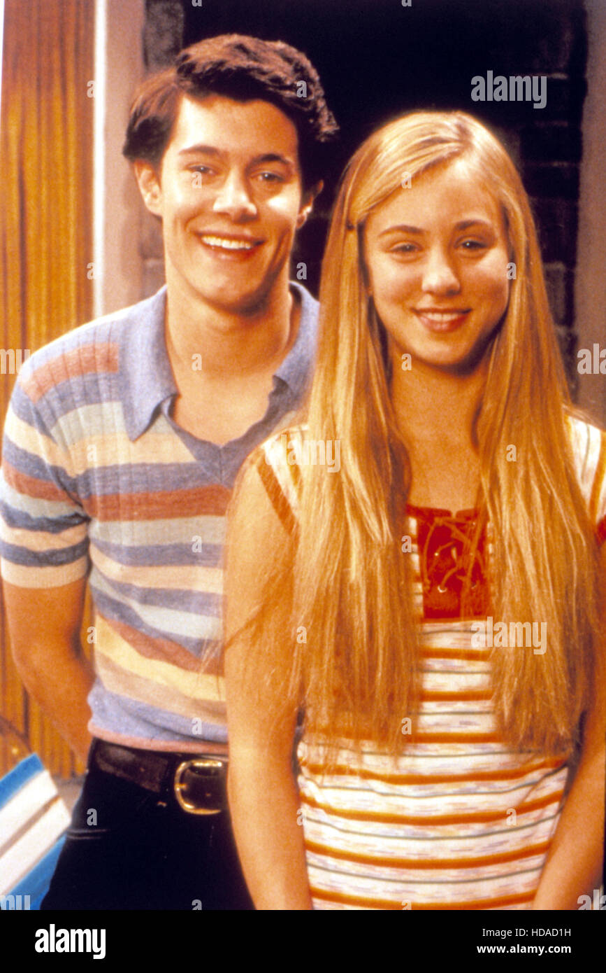 GROWING UP BRADY, Adam Brody, Kaley Cuoco, TV, 2000 Stock Photo Alamy