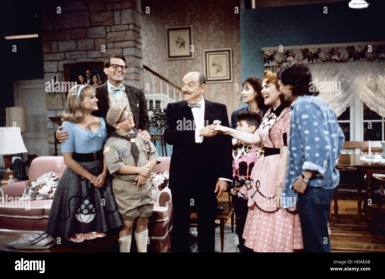 HI HONEY, I'M HOME, from left Julie Benz, Stephen Bradbury, Danny Gura, Gale Gordon, Susan