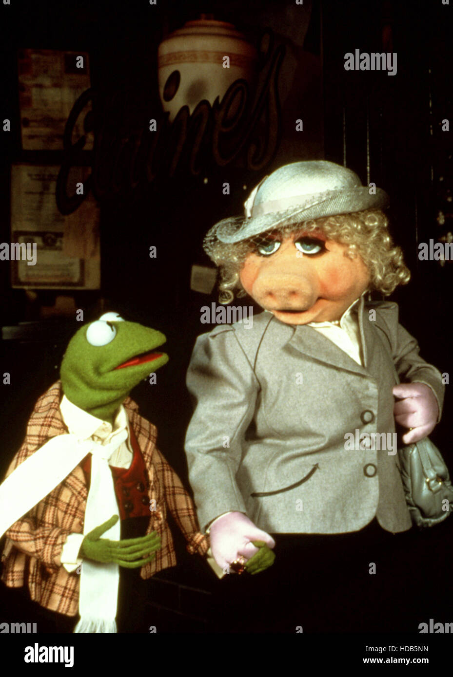 Miss Piggy joins Kermit at Smithsonian